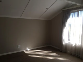 Beautiful 2 Bedroom House to rent in Blue Bend