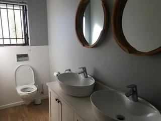 Beautiful 2 Bedroom House to rent in Blue Bend