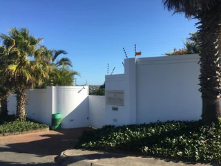 Beautiful 2 Bedroom House to rent in Blue Bend