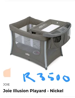 Portable baby bed