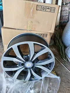 18 Inch Mercedes Benz set of 4 mags/rim for sale