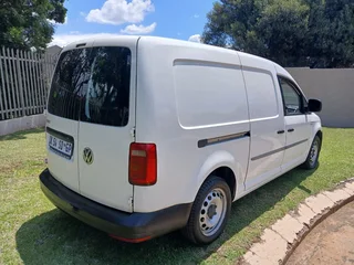 2020 Volkswagen Caddy 2.0 TDI Panel Van - fully serviced at VW