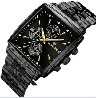 Black and Gold Men's bold and luxury Watch