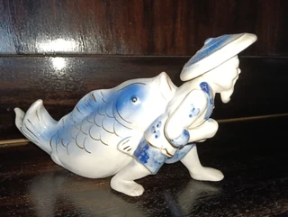 Chinese porcelain figurine