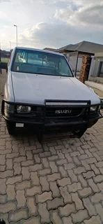 1995 ISUZU KB 200