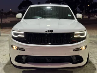 Jeep Grand Cherokee SRT 6.4L V8 HEMI