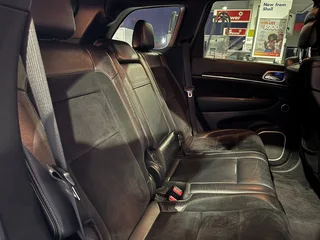 Jeep Grand Cherokee SRT 6.4L V8 HEMI