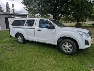 2023 Isuzu KB250 base