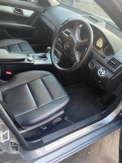 2011 Mercedes Benz C350 avantgarde auto ( only 90000km)