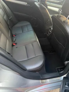2011 Mercedes Benz C350 avantgarde auto ( only 90000km)
