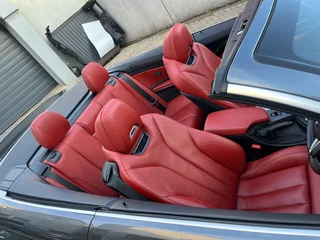 2015 BMW M4  M-DCT  convertible ( Only 26500km)