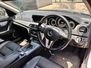 2011 Mercedes Benz C200  estate avantgarde auto
