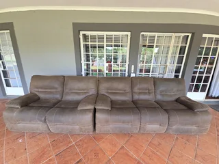 Lounge suite-neg R4000