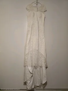 Vintage wedding dress- R5000