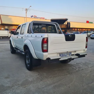 2014 Nissan NP3002.4 4x4 Double Cab
