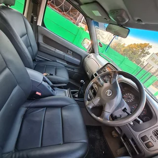 2014 Nissan NP3002.4 4x4 Double Cab