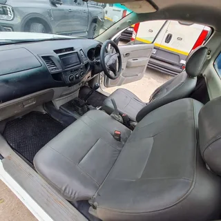 2006 Toyota Hilux 2.0 VVti - Petrol