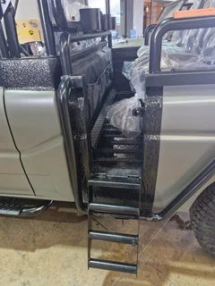 2023 Mahindra S4 4x4 Game Viewer