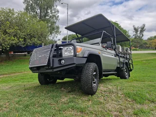 2013 Toyota Land Cruiser  Game Viewer