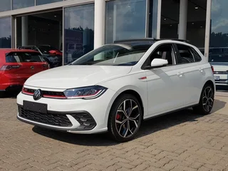 2025 POLO  2.0 GTI 147 KW : R599 900