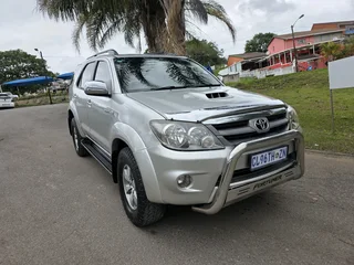 Toyota fortuner 3.0 d4d