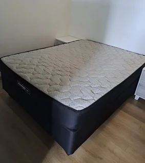 Bed - Ad posted by Bongiwe nontokozo