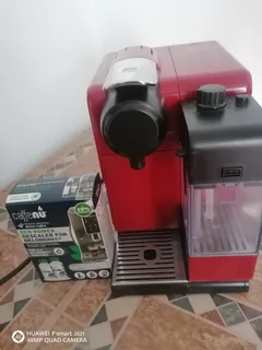Nespresso Delonghni lattimissa touch coffee machine