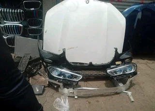 Bmw x5 G05 front parts bumper, bonnet, headlights and stiffina