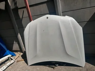 Mercedes-Benz w204 c63 bonnet