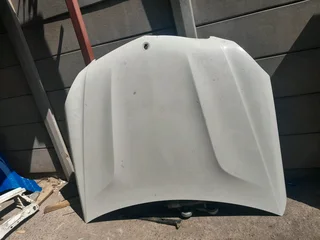 Mercedes-Benz w204 c63 bonnet