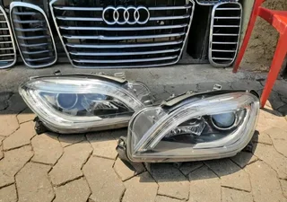 Mercedes Benz W166 Ml Headlights
