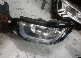 BMW i3 headlights