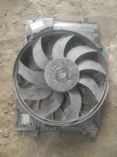 Mercedes-Benz w212 radiator fan