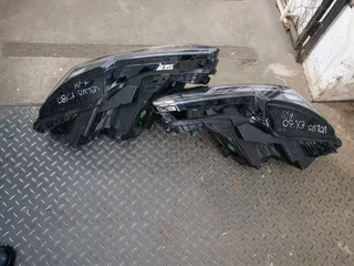 Volvo Ex30 headlights available