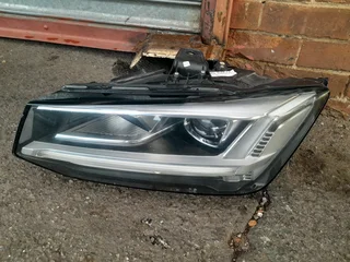 Audi Q2 xenon headlight
