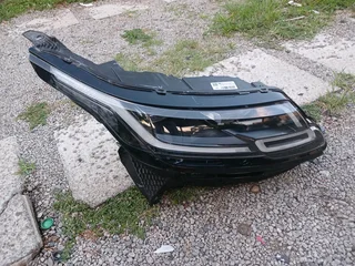 Range Rover velar headlight