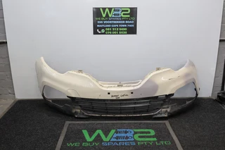 Renault Captur 2015 Cream Front Bumper