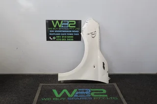 Fiat 500XL 2016 Left Side Fender