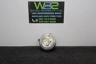 Chrysler Jeep Cherokee 2003 Right Side Headlight