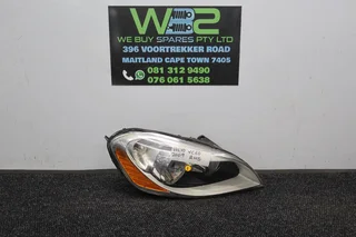 Volvo XC60 2009 Right Side Headlight