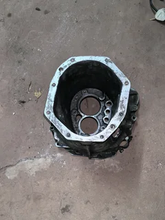 Nissan hardbody KA24 bell Housing