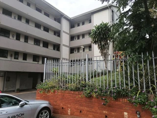 Lovely 2 bedroom 1 bath apartment in Wentworth on the Bluff