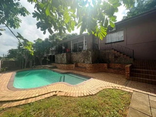 4 Bedroom House For Sale in Glenmore