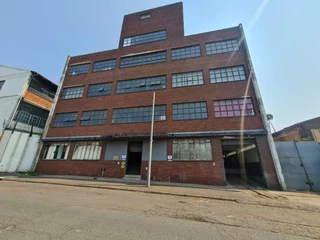 Retail Space For Sale : Rossburgh - 4000 sqm