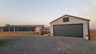 Experience Sustainable Luxury: Off-Grid Living in Glen Cullen