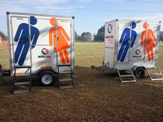  Mack Loo Trailer Toilets – Perfect for Conferences &amp; Events! 