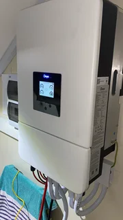 Mecer SOL-I-AX-5KP Axpert King 5KVA Inverter charger R8950 Tel: 0721951242