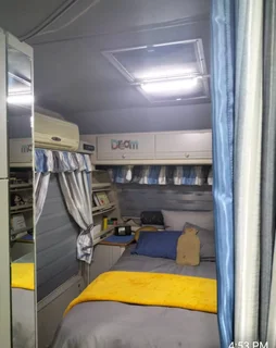 Jurgens Exclusive 1999 Caravan