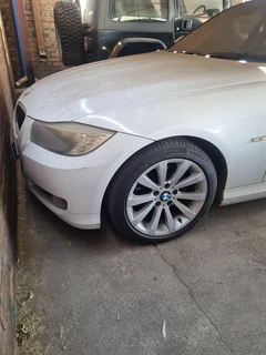 Bmw E90 320i available for stripping