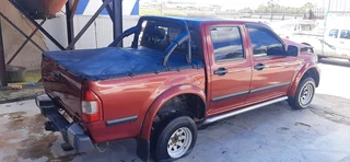 Izuzu Double Cab 2005 KB240 now stripping for spares